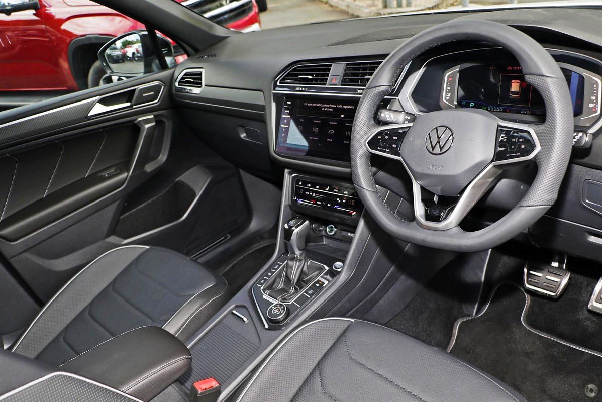 2024 Volkswagen Tiguan Wolfsburg Edition Allspace 5N