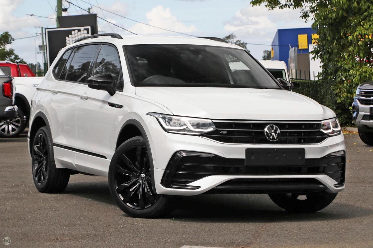 2024 Volkswagen Tiguan Wolfsburg Edition Allspace 5N