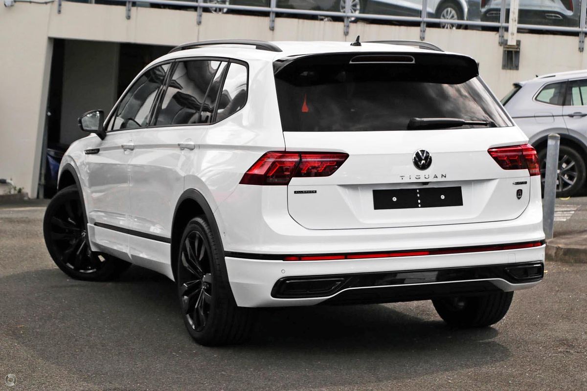2024 Volkswagen Tiguan Wolfsburg Edition Allspace 5N