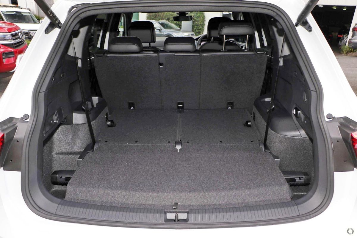 2024 Volkswagen Tiguan Wolfsburg Edition Allspace 5N