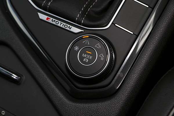 2024 Volkswagen Tiguan Wolfsburg Edition Allspace 5N