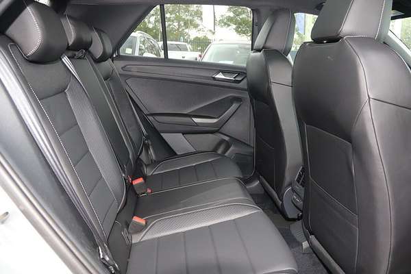 2024 Volkswagen T-Roc 140TSI R-Line D11