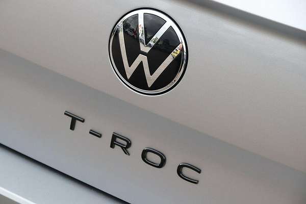 2024 Volkswagen T-Roc 140TSI R-Line D11