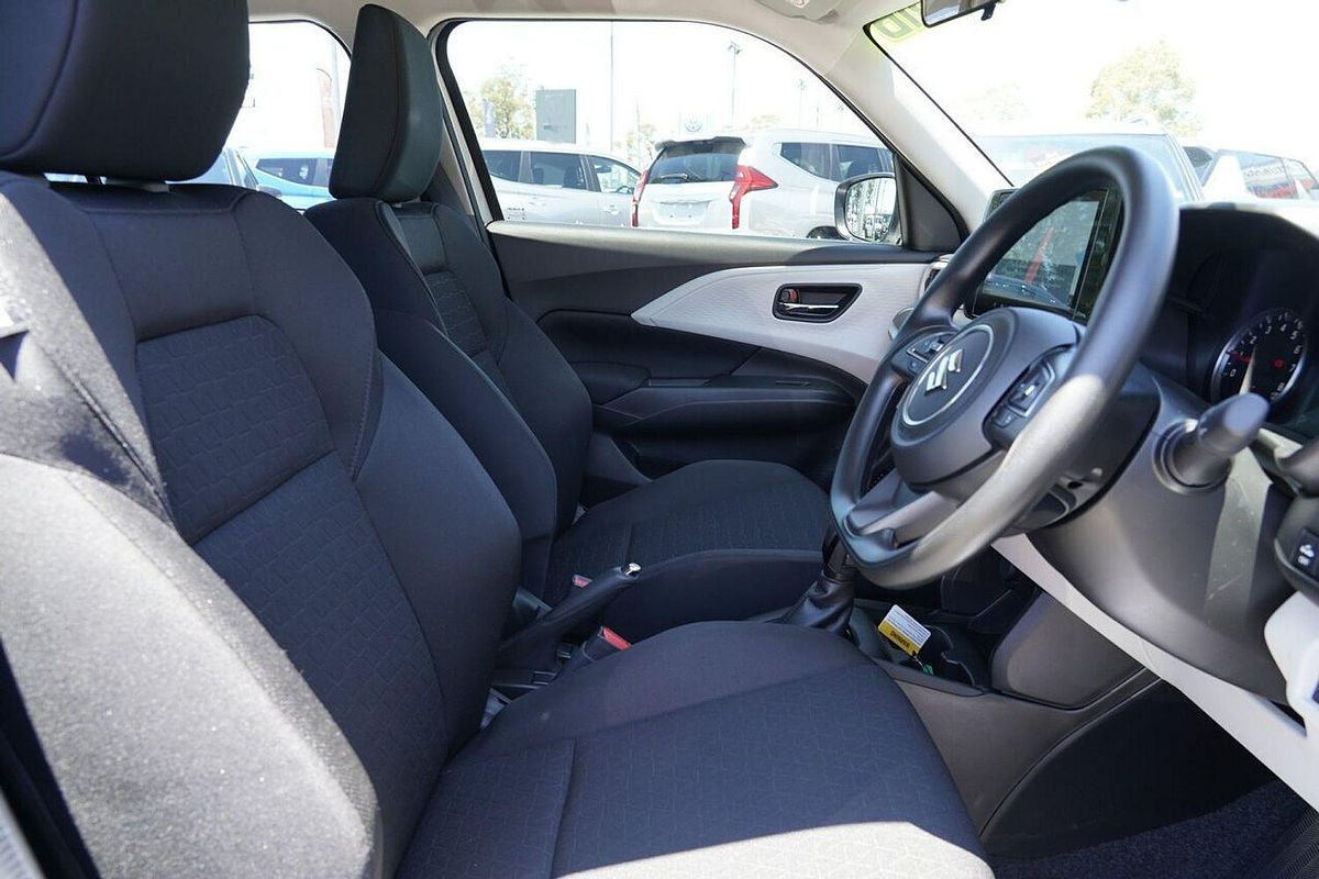 2024 Suzuki Swift Hybrid UZ