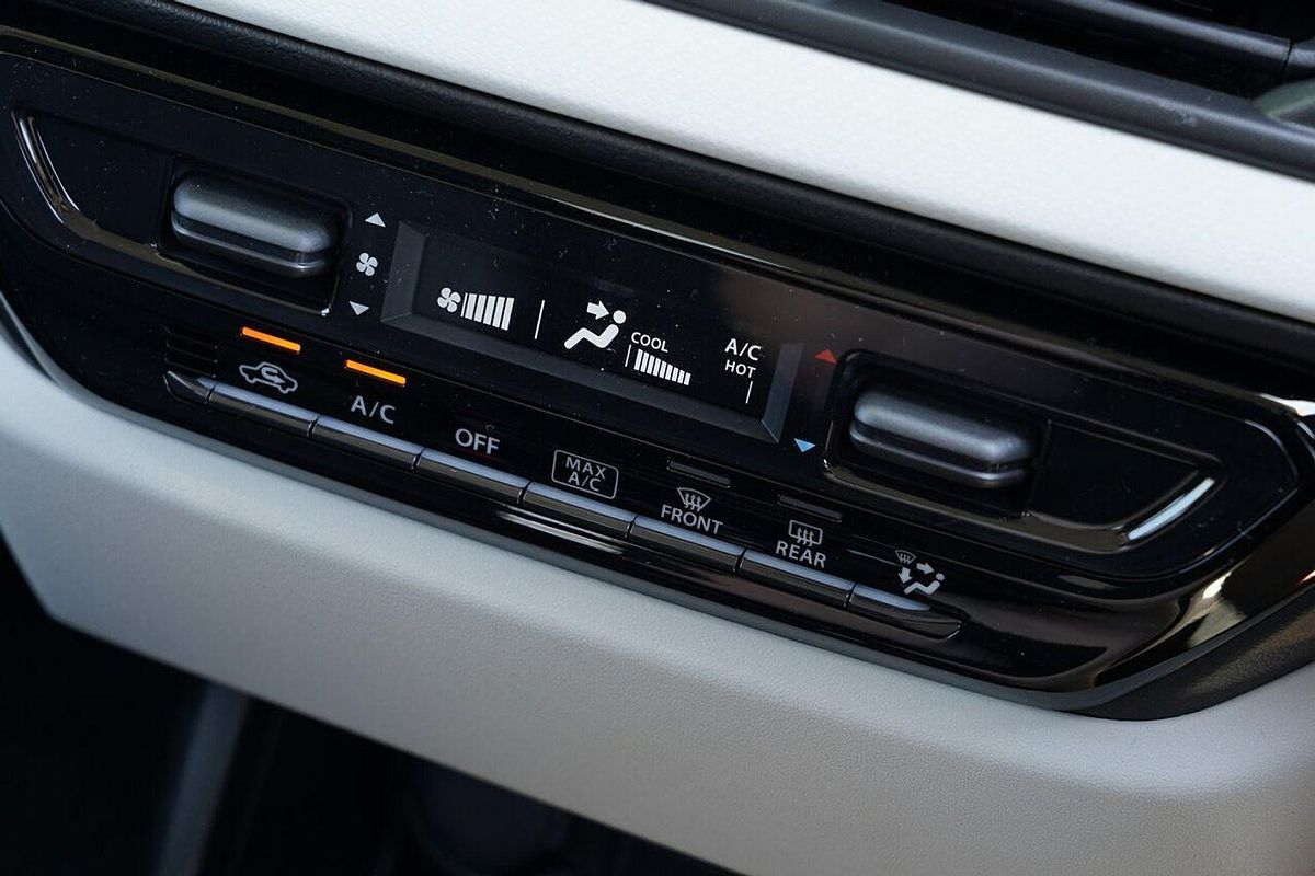 2024 Suzuki Swift Hybrid UZ
