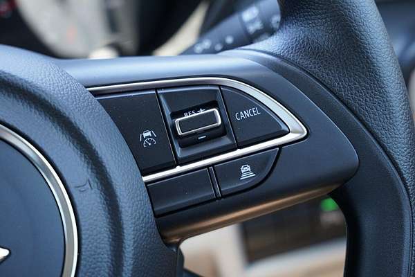 2024 Suzuki Swift Hybrid UZ