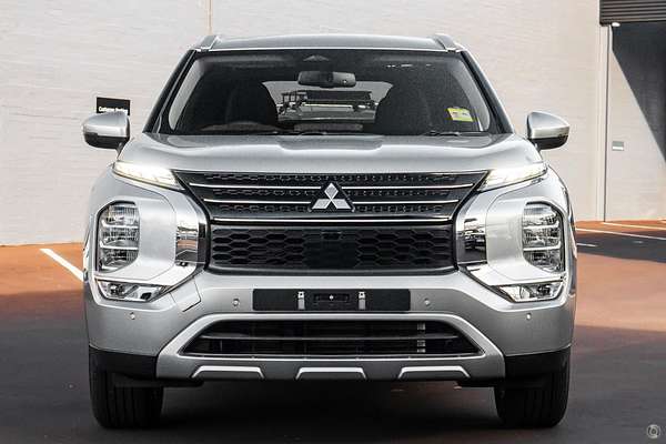 2024 Mitsubishi Outlander LS ZM