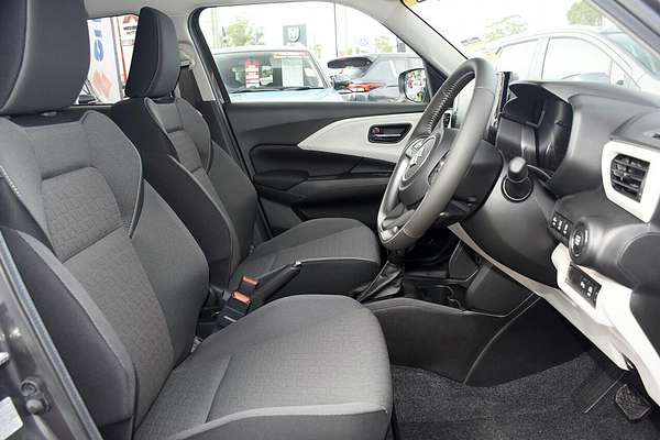 2024 Suzuki Swift Hybrid Plus UZ