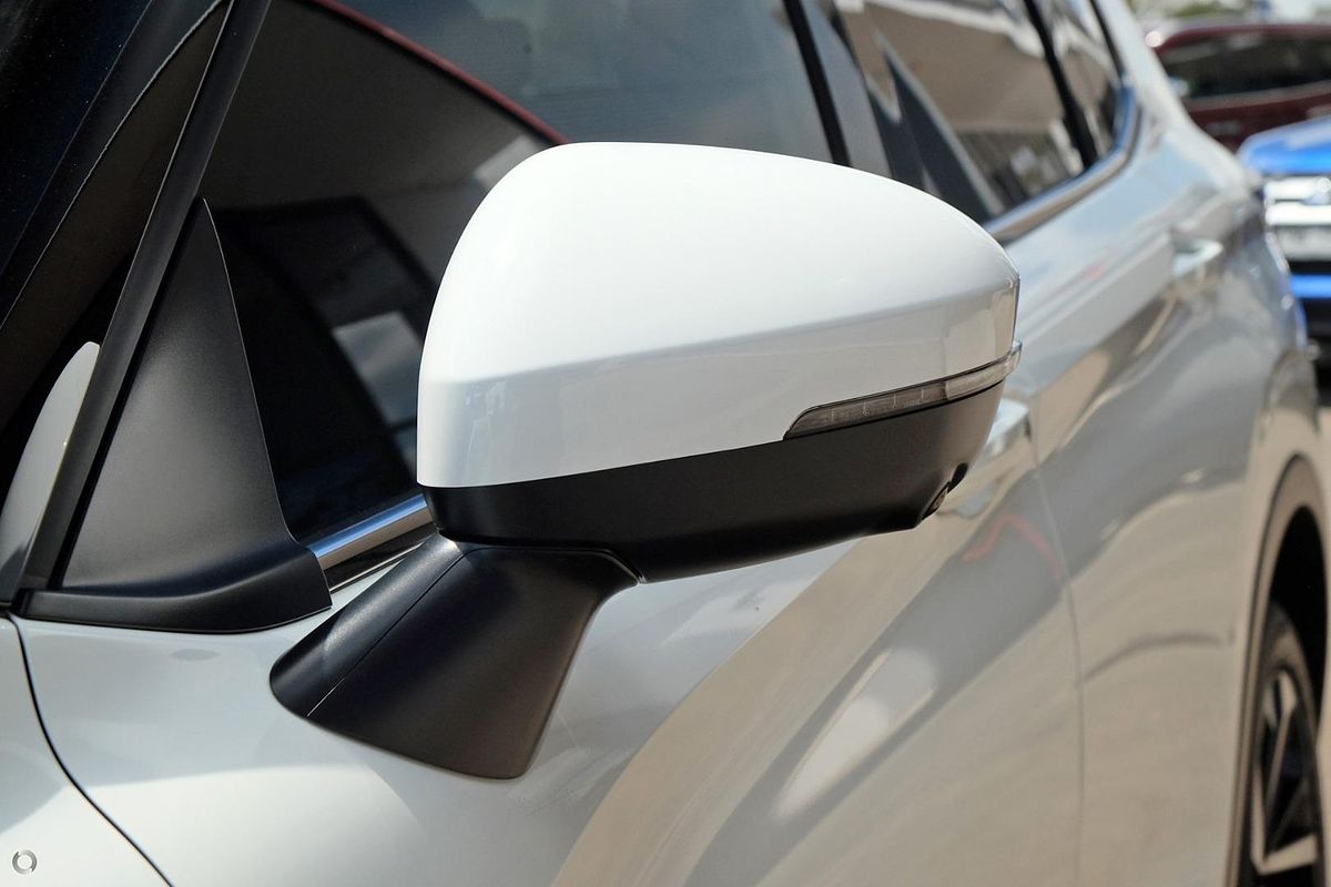 2025 Mitsubishi Outlander PHEV Exceed ZM