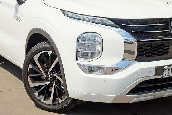 2025 Mitsubishi Outlander PHEV Exceed ZM
