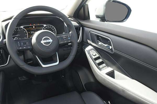 2024 Nissan X-TRAIL ST-L T33