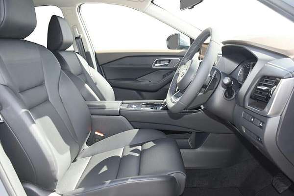 2024 Nissan X-TRAIL ST-L T33