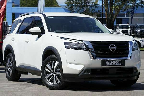 2024 Nissan Pathfinder Ti R53