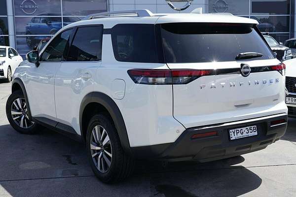 2024 Nissan Pathfinder Ti R53