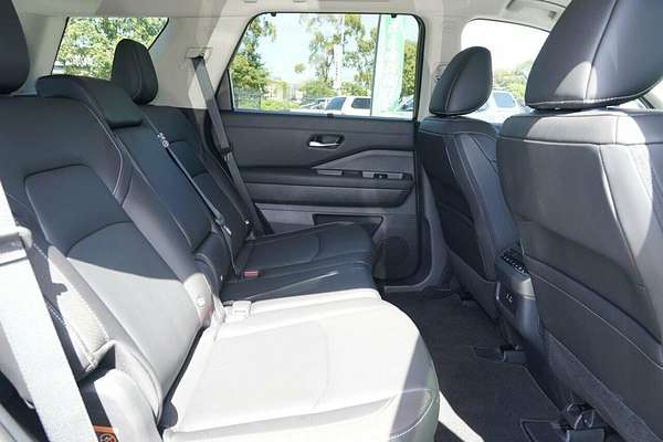 2024 Nissan Pathfinder Ti R53