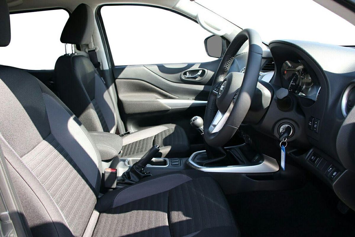 2024 Nissan Navara ST D23 4X4