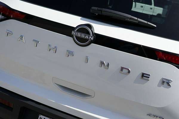 2024 Nissan Pathfinder Ti R53