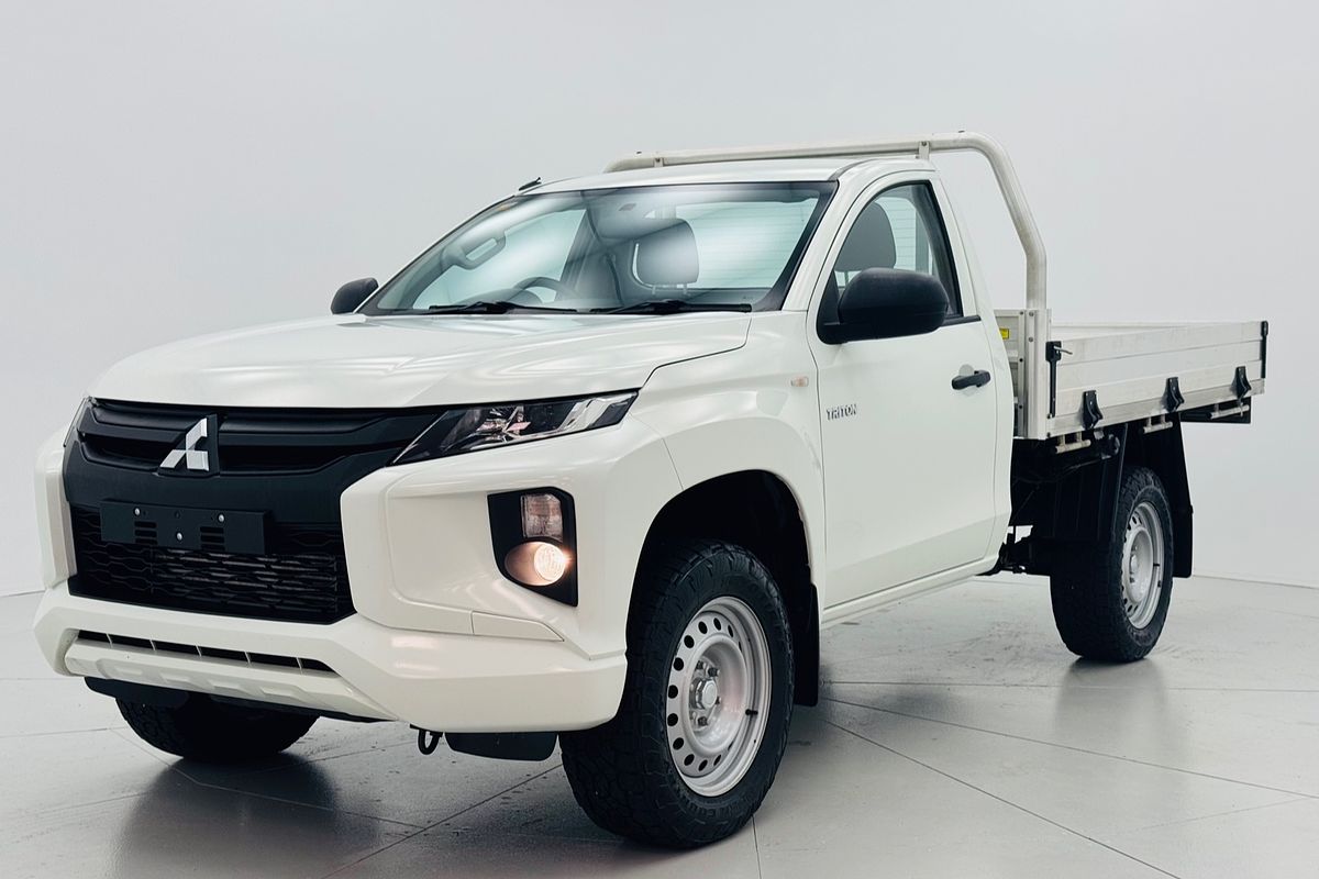 2021 Mitsubishi Triton GLX MR 4X4