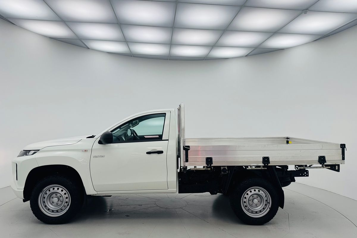 2021 Mitsubishi Triton GLX MR 4X4