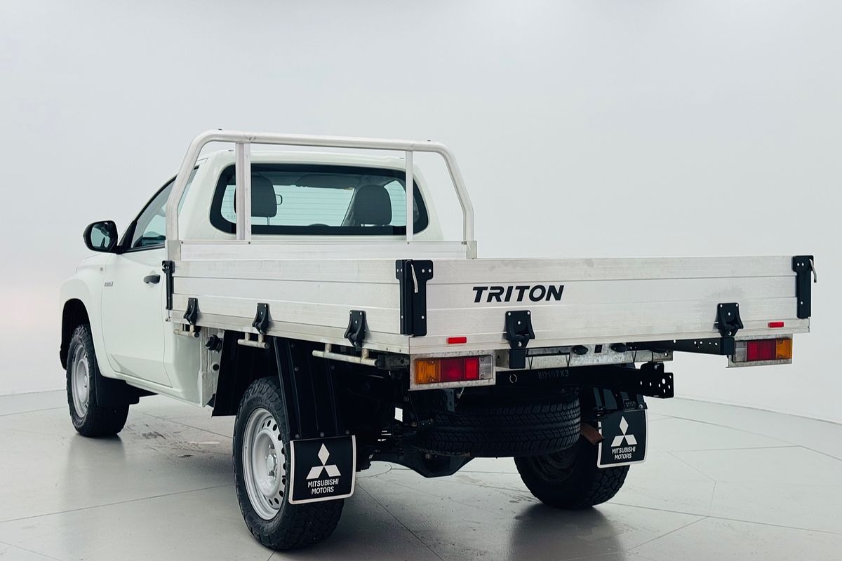 2021 Mitsubishi Triton GLX MR 4X4