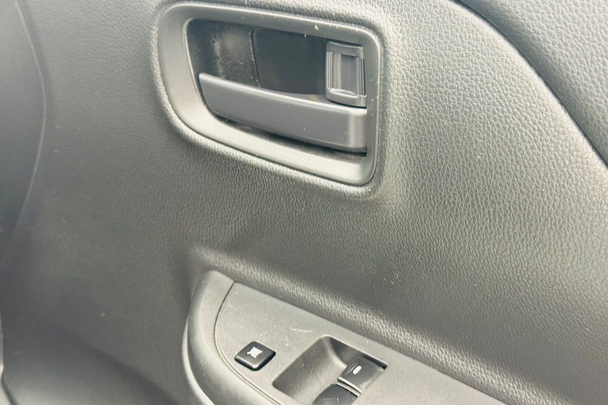 2021 Mitsubishi Triton GLX MR 4X4