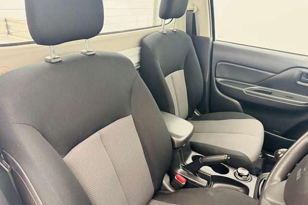 2021 Mitsubishi Triton GLX MR 4X4