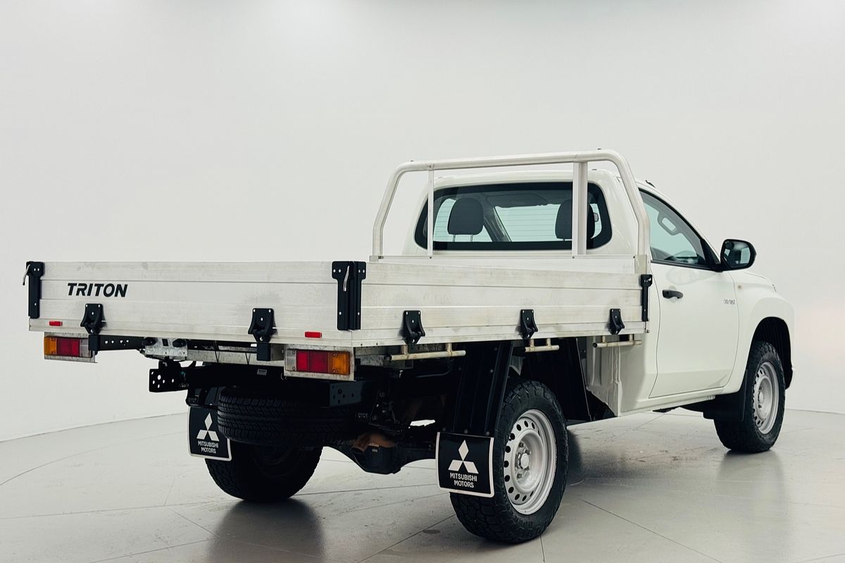 2021 Mitsubishi Triton GLX MR 4X4