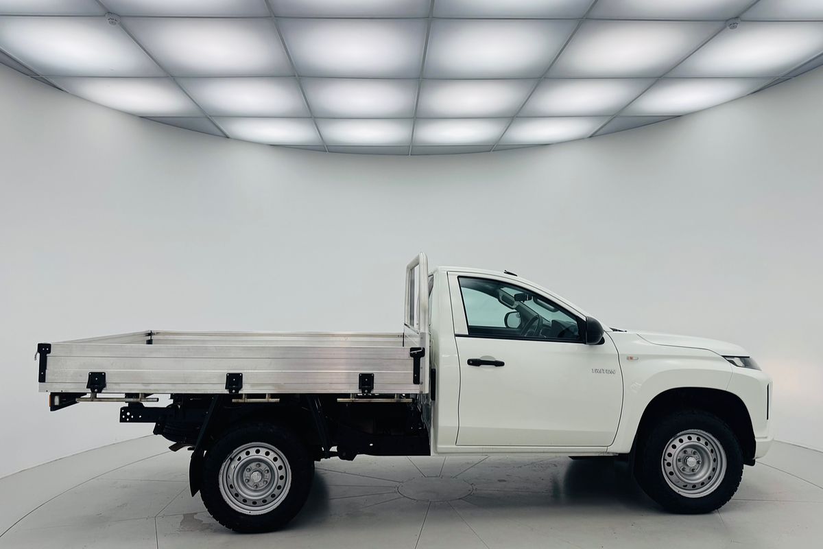 2021 Mitsubishi Triton GLX MR 4X4