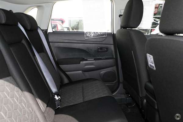 2024 Mitsubishi ASX ES XD