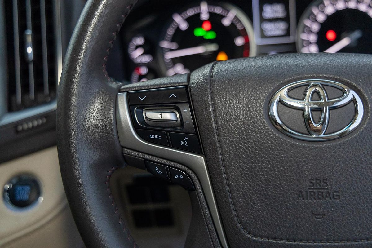 2019 Toyota Landcruiser VX URJ202R