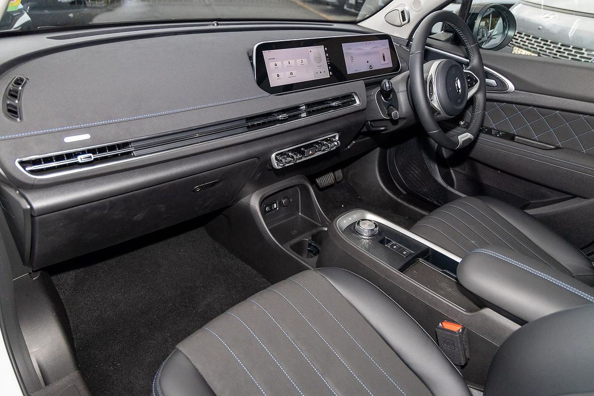 2025 GWM Ora Standard Range ES11