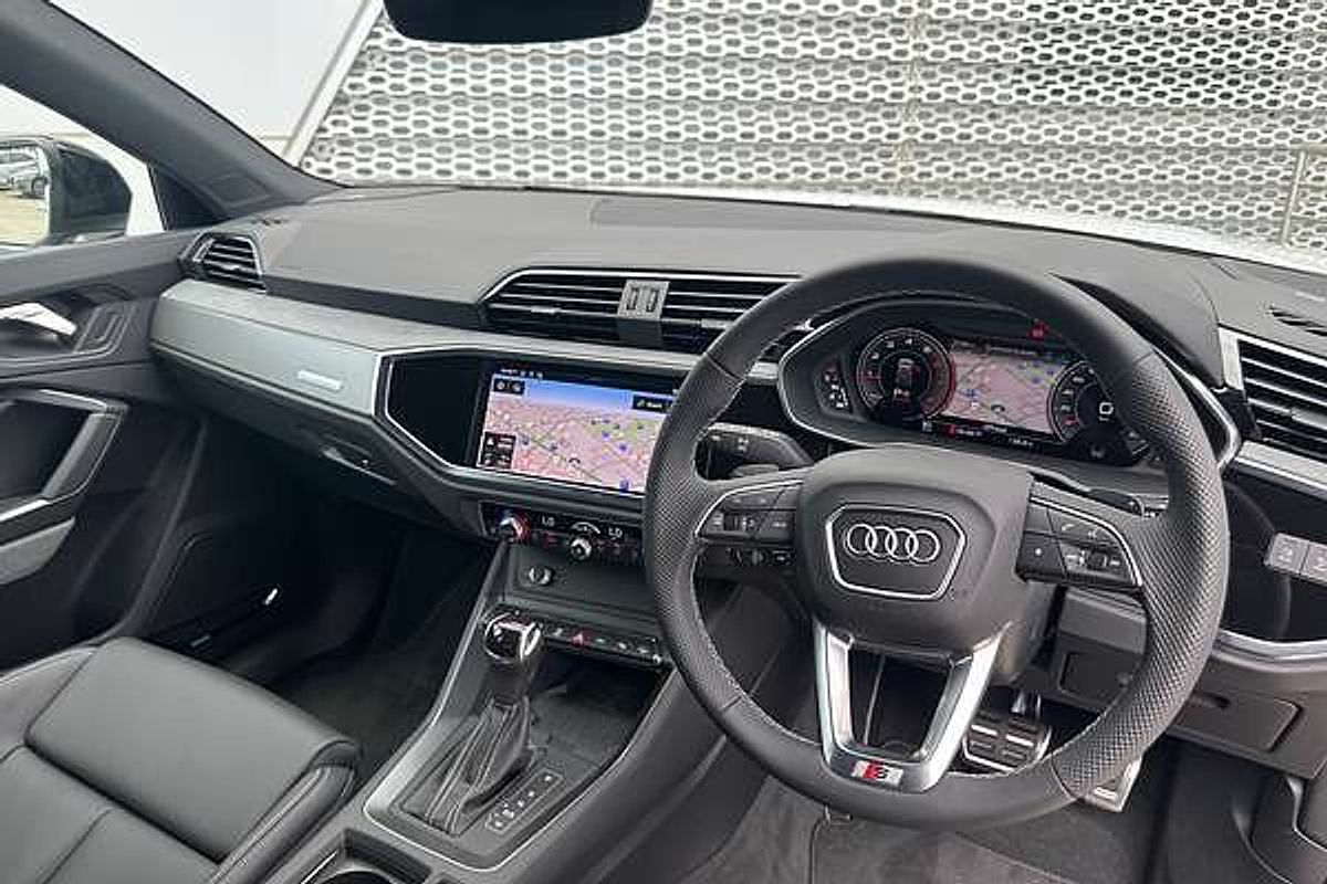 2024 Audi Q3 35 TFSI F3