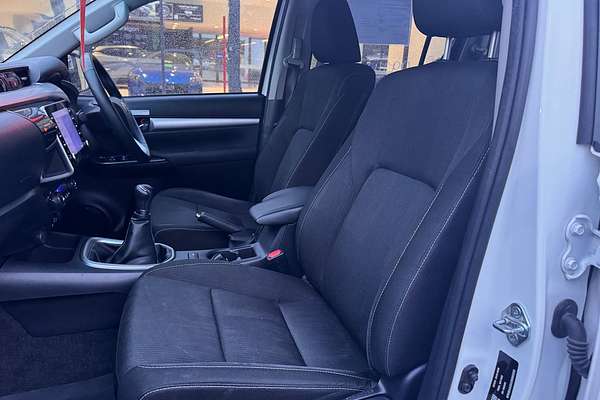 2022 Toyota Hilux SR5 GUN126R 4X4