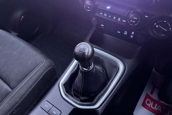 2022 Toyota Hilux SR5 GUN126R 4X4