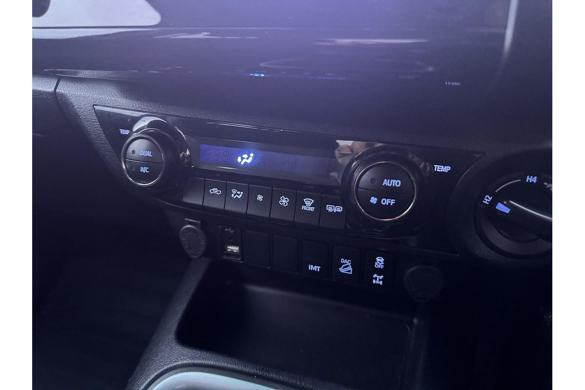 2022 Toyota Hilux SR5 GUN126R 4X4