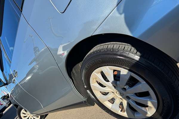 2011 Toyota Tarago GLi ACR50R