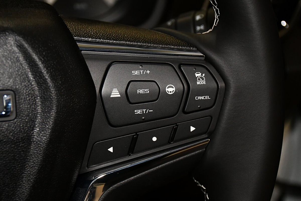 2025 Isuzu MU-X LS-U