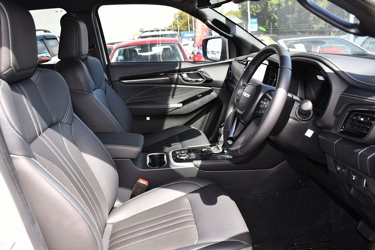 2025 Isuzu MU-X LS-T