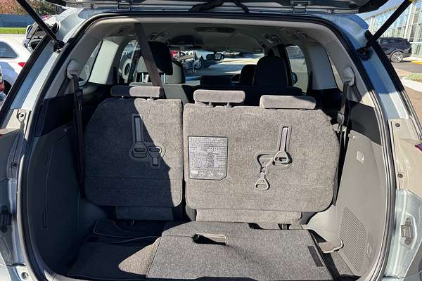 2011 Toyota Tarago GLi ACR50R