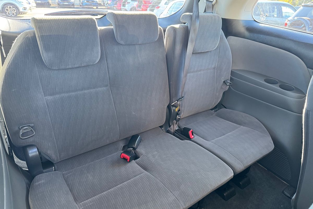 2011 Toyota Tarago GLi ACR50R