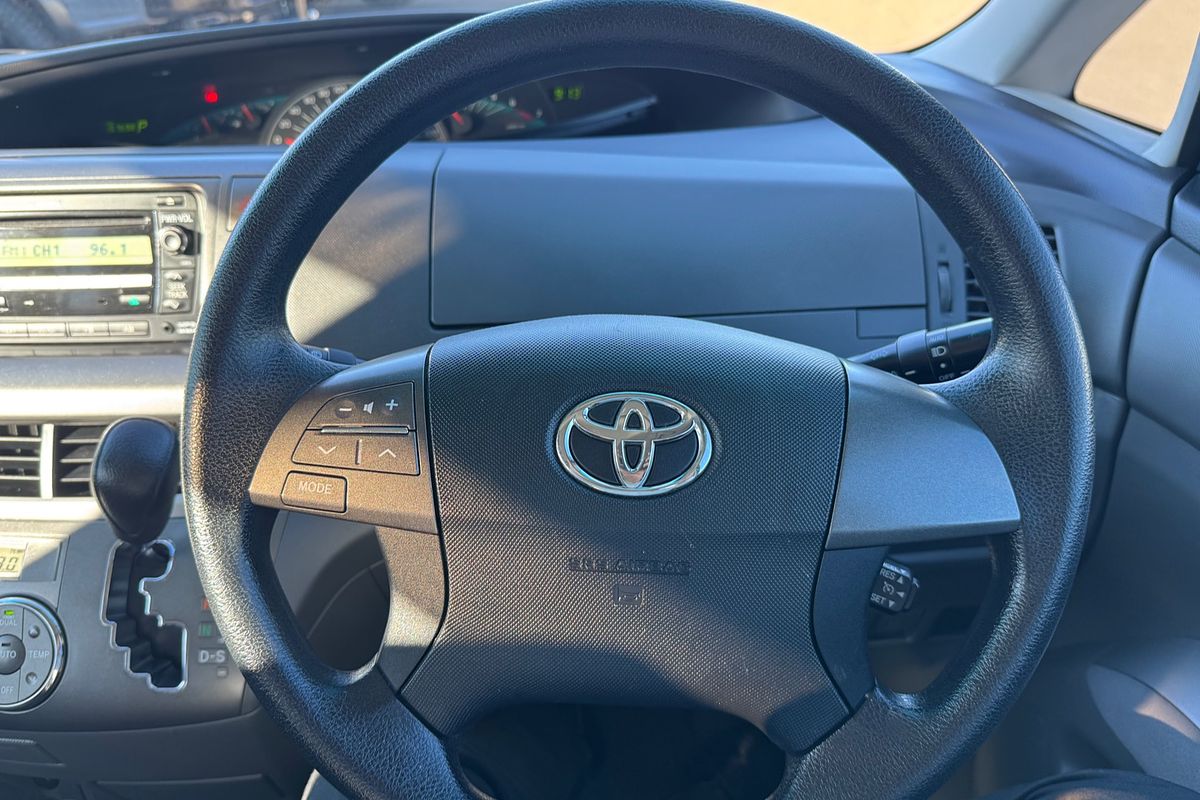 2011 Toyota Tarago GLi ACR50R