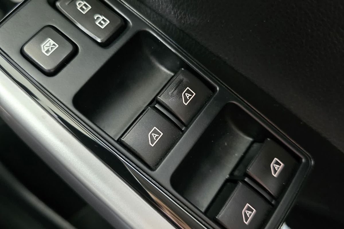 2023 Mitsubishi Pajero Sport GLX QF