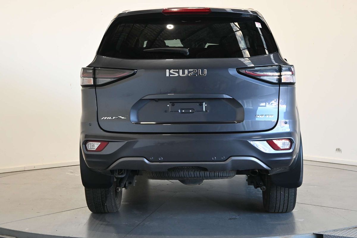 2022 Isuzu MU-X LS-T