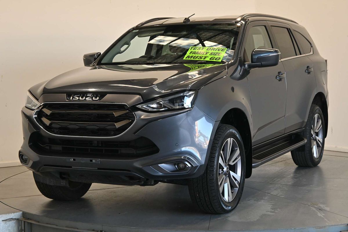 2022 Isuzu MU-X LS-T