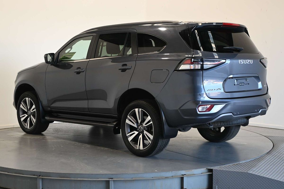 2022 Isuzu MU-X LS-T