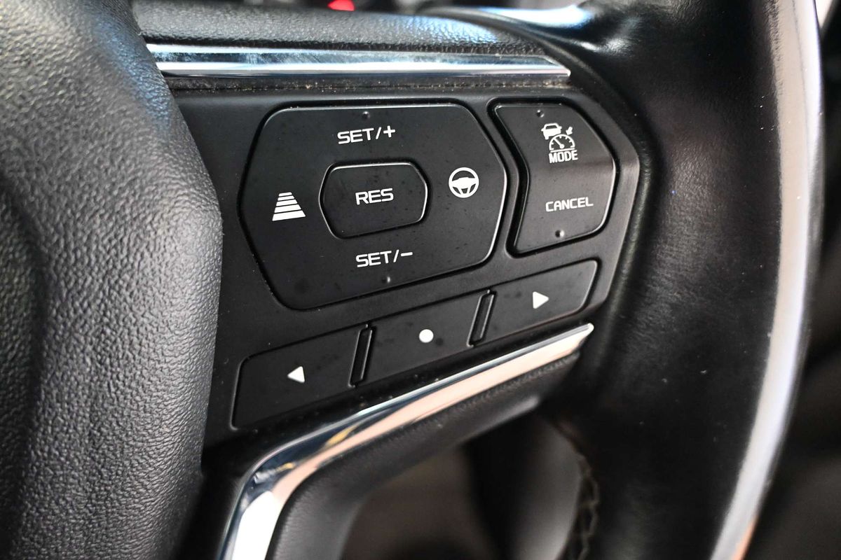 2022 Isuzu MU-X LS-T