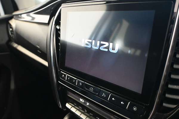 2022 Isuzu MU-X LS-T