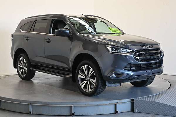 2022 Isuzu MU-X LS-T