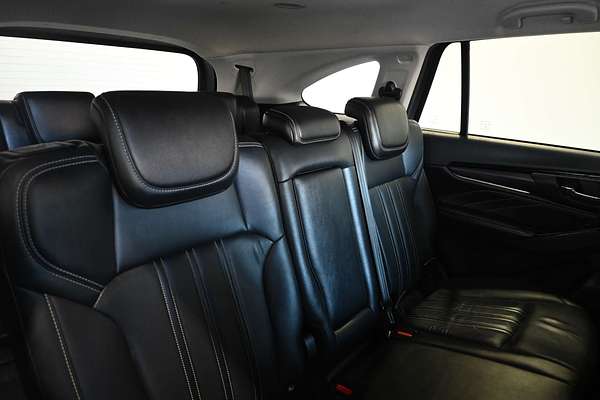 2022 Isuzu MU-X LS-T