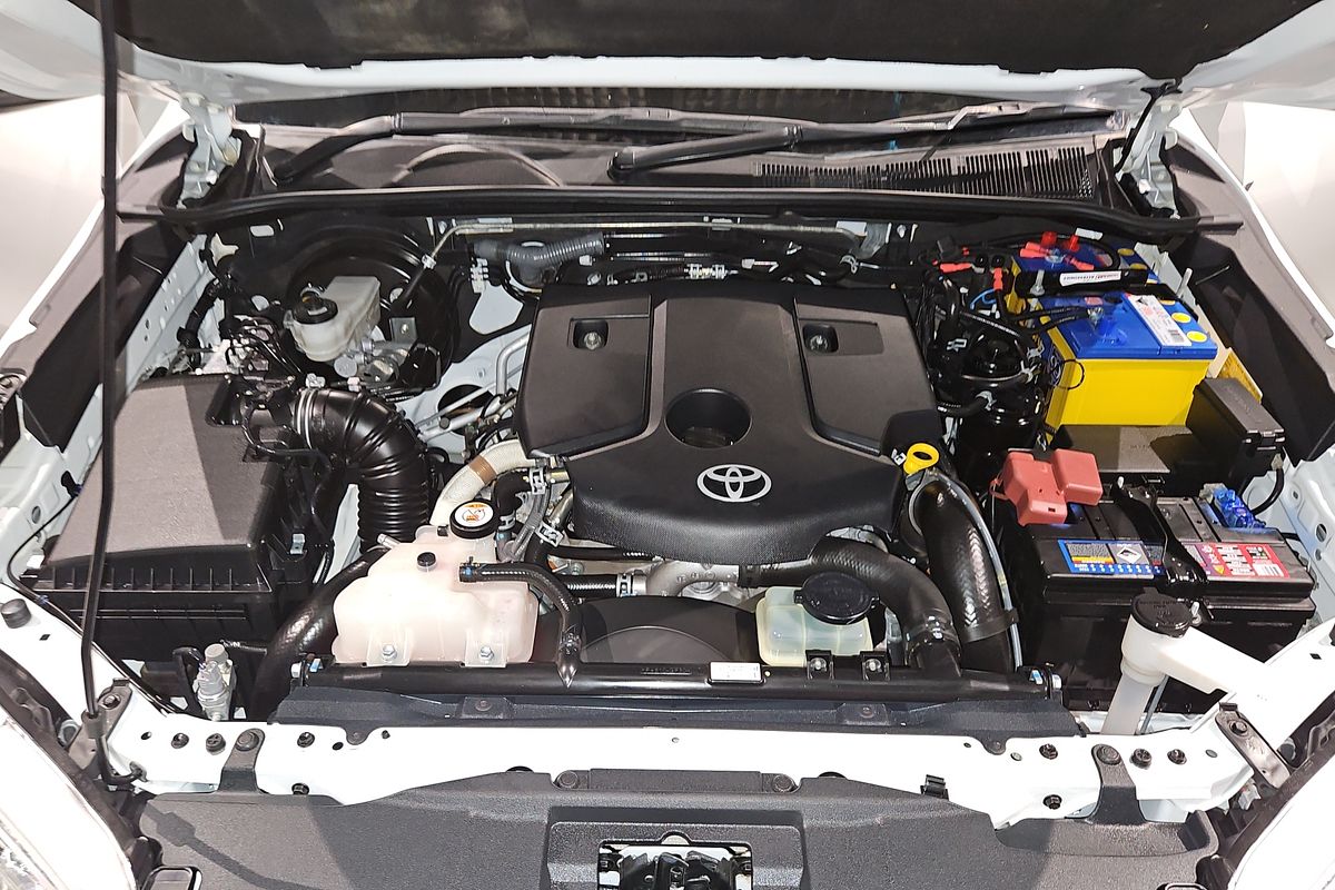 2019 Toyota Hilux SR GUN126R 4X4